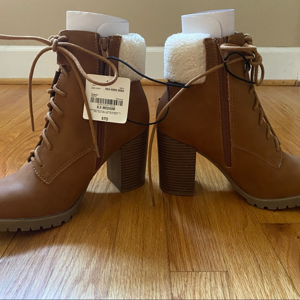 Brown booties - Picture 4 of 5